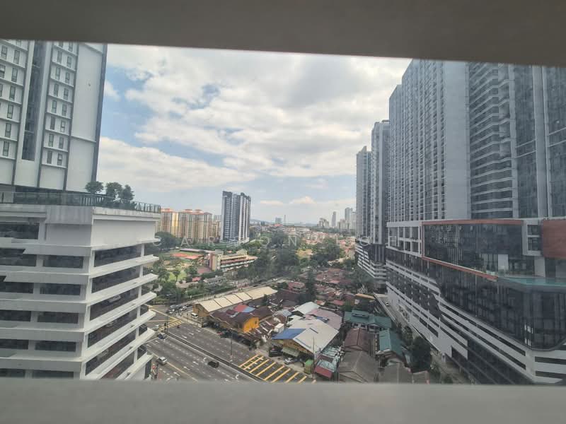 Service Residence for Sale at Tiara Mutiara / The Crown - Carson Loh - View - PropertyGuru.com.my