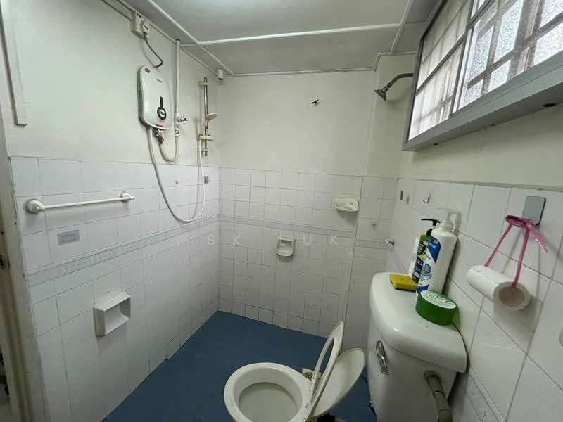 Pangsapuri untuk Dijual di Las Palmas (Rapis) - SK Luk - Bathroom - PropertyGuru.com.my