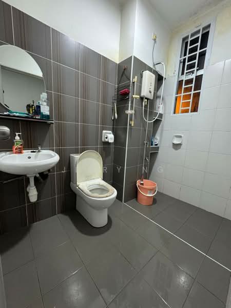 Rumah Teres 2 Tingkat untuk Dijual di Iskandar Puteri (Nusajaya) (Johor) - Jerry Ng - Bathroom - PropertyGuru.com.my