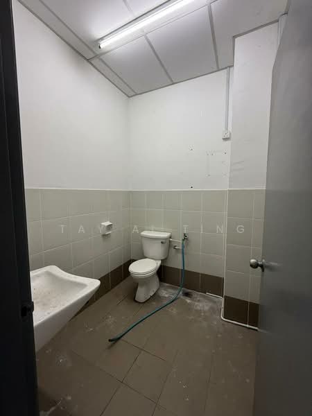 Factory for Rent in Skudai (Johor) - Tay Ai Ting - Bathroom - PropertyGuru.com.my