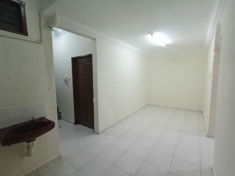 1-storey Terraced House for Sale in Taman Ungku Tun Aminah (Skudai) - San . - PropertyGuru.com.my