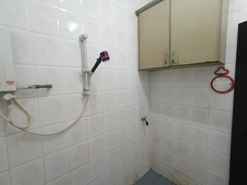 1-storey Terraced House for Sale in Taman Ungku Tun Aminah (Skudai) - San . - PropertyGuru.com.my