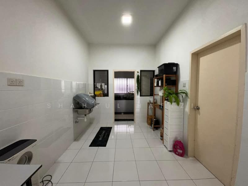 2-storey Terraced House for Sale in Shah Alam (Selangor) - Shahrul Hafizi - Kitchen - PropertyGuru.com.my