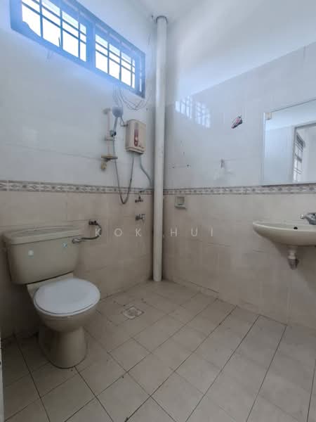 2-storey Terraced House for Sale in Taman Desa Tebrau (Tebrau) - Kok Hui - Bathroom - PropertyGuru.com.my