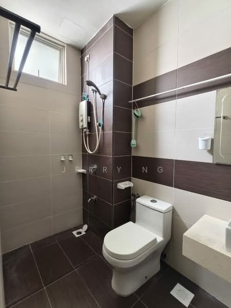 Kondominium untuk Dijual di M Condominium @ Larkin - Jerry Ng - Bathroom - PropertyGuru.com.my
