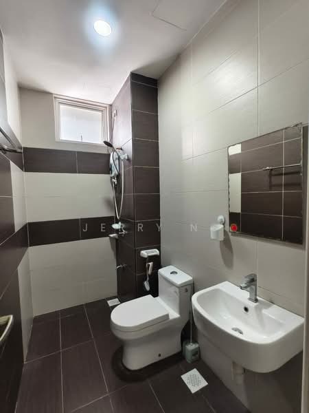 Kondominium untuk Dijual di M Condominium @ Larkin - Jerry Ng - Bathroom - PropertyGuru.com.my