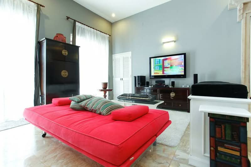 Kondominium untuk Dijual di Corinthian Condominium - Jaysen See - Living Room - PropertyGuru.com.my