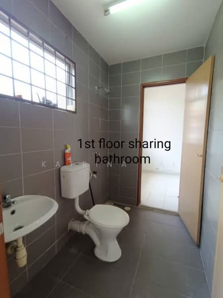 Rumah Teres 2 Tingkat untuk Dijual di Taman Jelok Impian (Kajang) - Katrina Lai - Bathroom - PropertyGuru.com.my