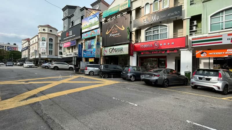 Shop for Sale in Dataran Sunway (Kota Damansara) - Ang Yi Quan - Exterior - PropertyGuru.com.my