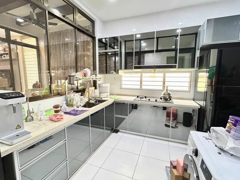 Cluster House for Sale in Setia Tropika (Johor Bahru) - Kok Hui - Kitchen - PropertyGuru.com.my