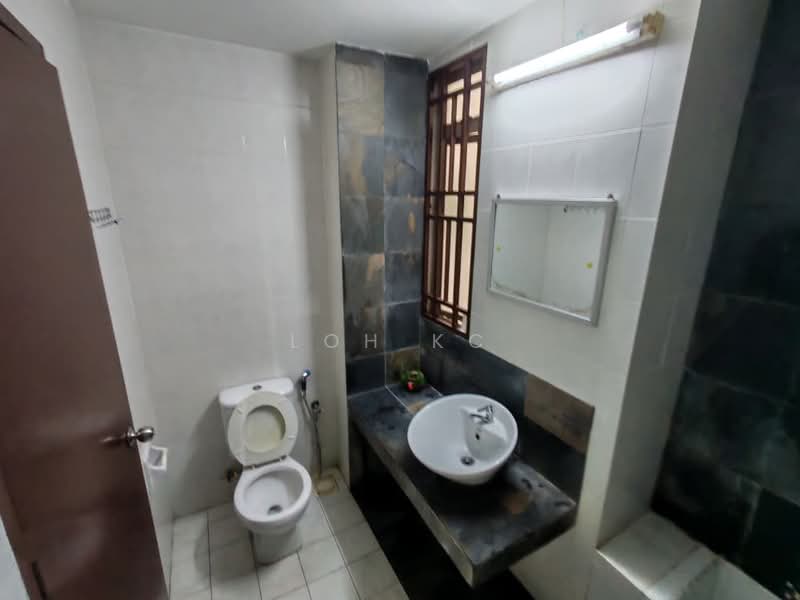 Service Residence for Rent at Ritze Perdana 1 - Loh KC - Bathroom - PropertyGuru.com.my