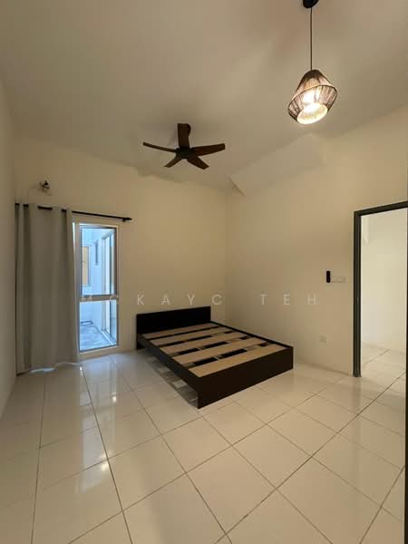 Rumah Bandar untuk Disewa di Dengkil (Selangor) - MckayC TEH - PropertyGuru.com.my