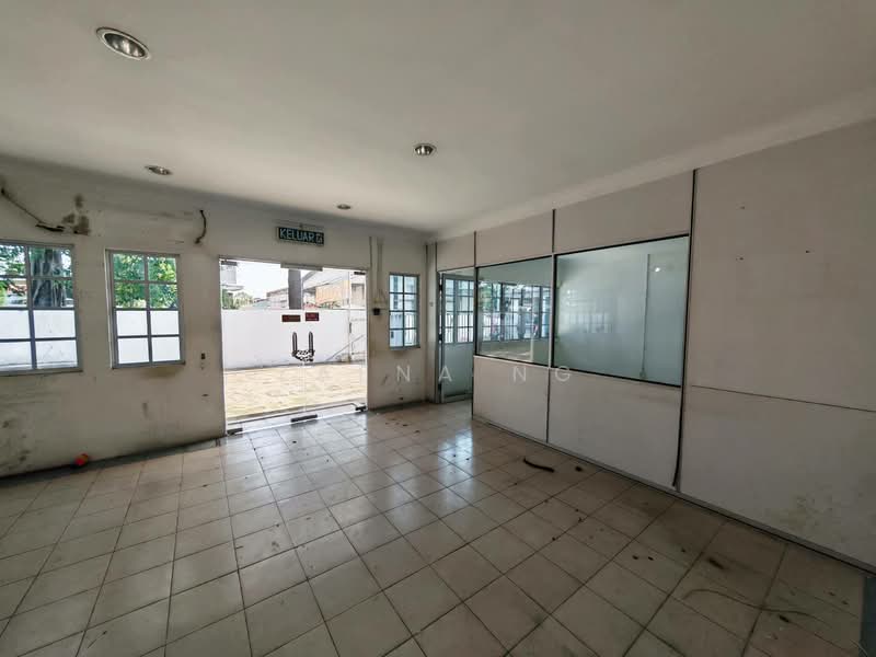 Warehouse for Rent in Seksyen 16 (Shah Alam) - Zaena Ng - PropertyGuru.com.my