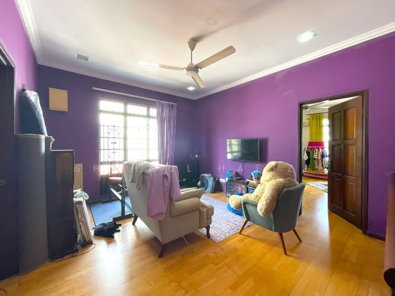 Terraced House for Sale in Bandar Kinrara Seksyen 5 (Bandar Kinrara) - Shahrul Hafizi - Living Room - PropertyGuru.com.my