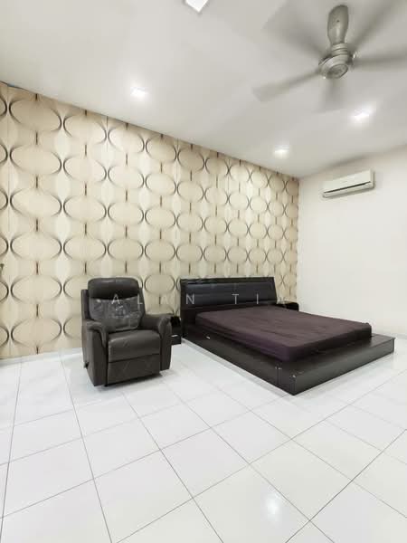 2-storey Terraced House for Rent in Taman Setia Indah (Tebrau) - Alan Tia - Bedroom - PropertyGuru.com.my