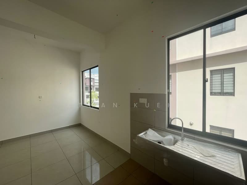Townhouse for Sale in Kajang (Selangor) - Ethan Kueh - Kitchen - PropertyGuru.com.my