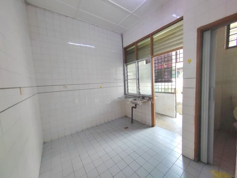 Rumah Teres 1 Tingkat untuk Dijual di Taman Molek (Johor Bahru) - Kino Jaw - Kitchen - PropertyGuru.com.my