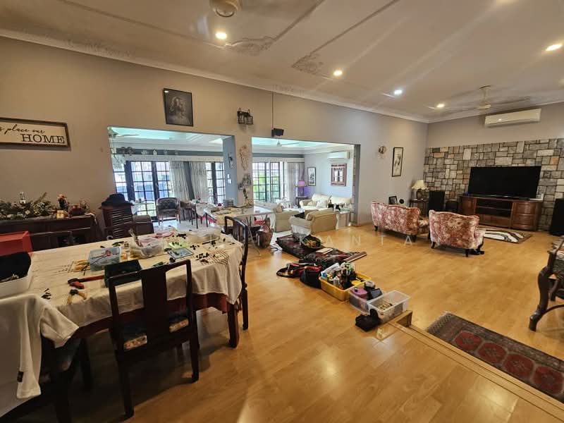 Bungalow for Sale in Taman Bukit Pantai (Bangsar) - Shalini Kantan - Living Room - PropertyGuru.com.my