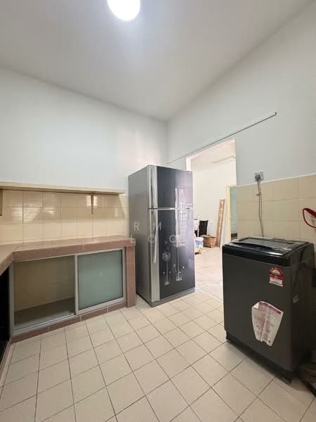 Apartment for Rent at Pangsapuri Kempas - Charmaine Loo - Kitchen - PropertyGuru.com.my