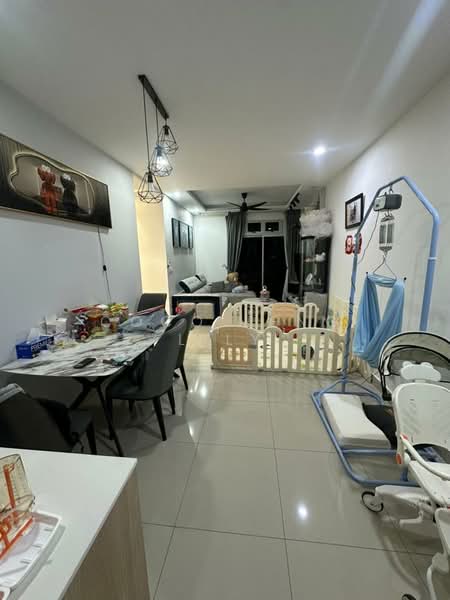 Service Residence for Sale at Meridin Bayvue Serviced Apartment - Coco Feng Lily - PropertyGuru.com.my