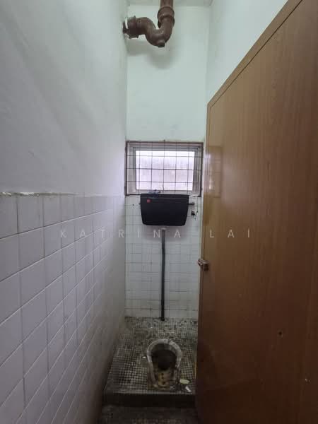 Shop for Rent in Taman Permai (Semenyih) - Katrina Lai - Bathroom - PropertyGuru.com.my