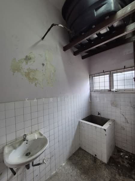 Shop for Rent in Taman Permai (Semenyih) - Katrina Lai - Bathroom - PropertyGuru.com.my