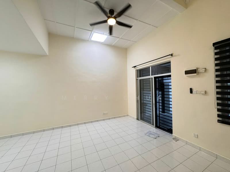 Rumah Teres 1.5 Tingkat untuk Disewa di Tebrau (Johor) - Merry Chua - Living Room - PropertyGuru.com.my