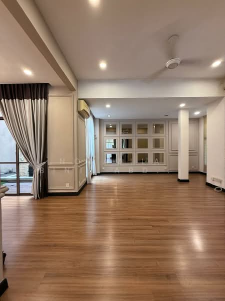 Semi-Detached House for Sale in Bukit Jelutong (Shah Alam) - Norazila Binti Abdul Rahim - Living Room - PropertyGuru.com.my