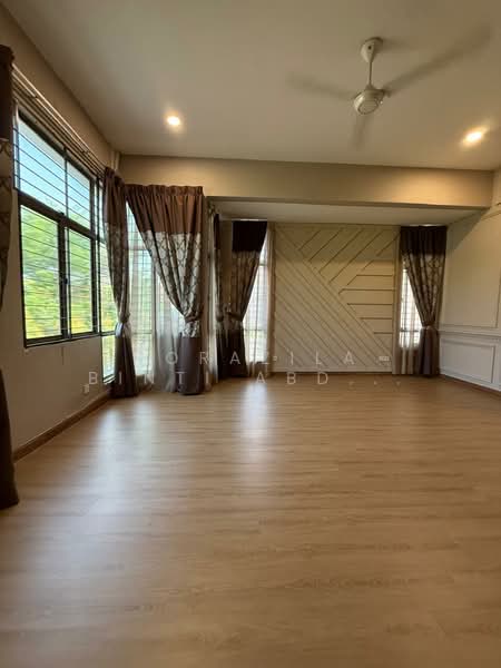 Semi-Detached House for Sale in Bukit Jelutong (Shah Alam) - Norazila Binti Abdul Rahim - Living Room - PropertyGuru.com.my