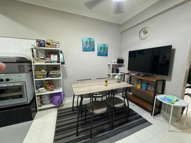 2-storey Terraced House for Sale in Taman Sri Pulai Perdana (Skudai) - Bee Ng - Dining Room - PropertyGuru.com.my