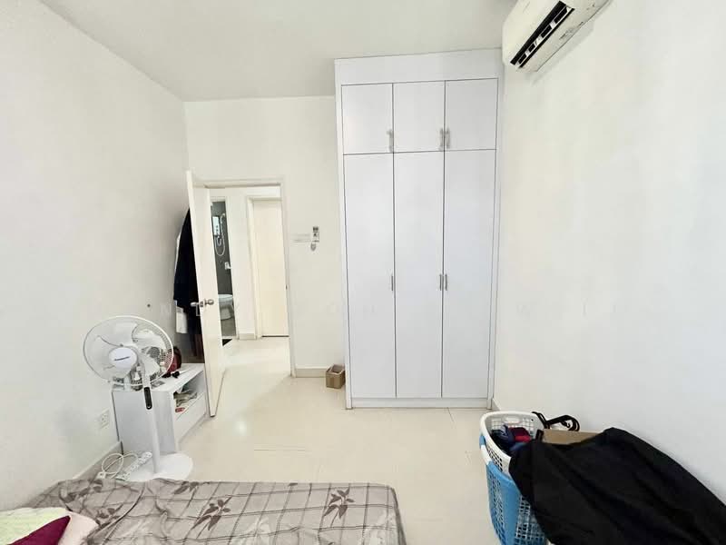 Apartment for Sale at D' Larkin Residence - Mandy Goh Siew Li - Bedroom - PropertyGuru.com.my