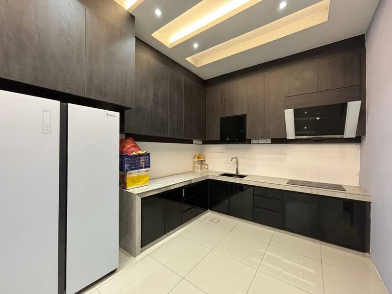 Cluster House for Sale in Taman Bukit Skudai (Skudai) - Kino Jaw - Kitchen - PropertyGuru.com.my