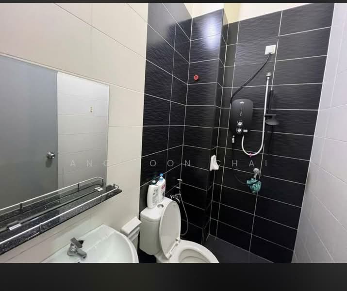 1-storey Terraced House for Rent in Bandar Putra (Kulai) - Ang Boon Chai - Bathroom - PropertyGuru.com.my