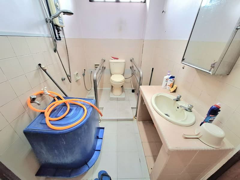 Bungalow for Sale in Seksyen 8 (Shah Alam) - Amzar Faiz - PropertyGuru.com.my