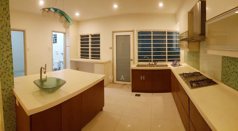 Semi-Detached House for Sale in Batu 9 (Cheras) - Anna H - Kitchen - PropertyGuru.com.my