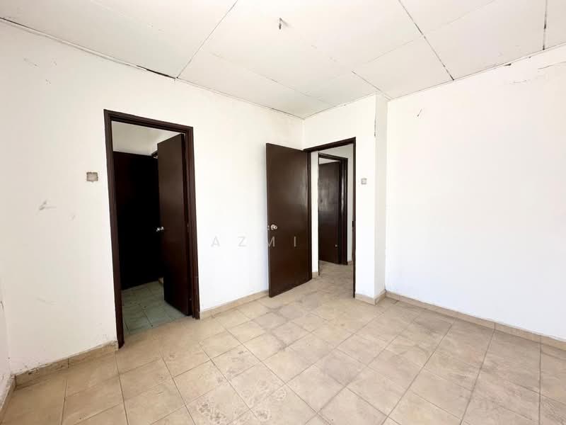 For Sale - Alam Perdana