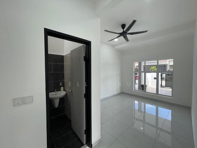 Rumah Teres 1-Tingkat untuk Dijual di Taman Klebang Ria (Chemor) - Kelly Yau - Bathroom - PropertyGuru.com.my
