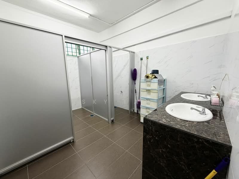 Semi-D Factory for Sale in Bandar Seri Alam (Masai) - Sky Tan - Bathroom - PropertyGuru.com.my