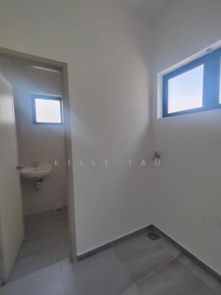Bungalow House untuk Dijual di Bandar Meru Prima (Ipoh Premier City) (Ipoh) - Kelly Yau - Bathroom - PropertyGuru.com.my