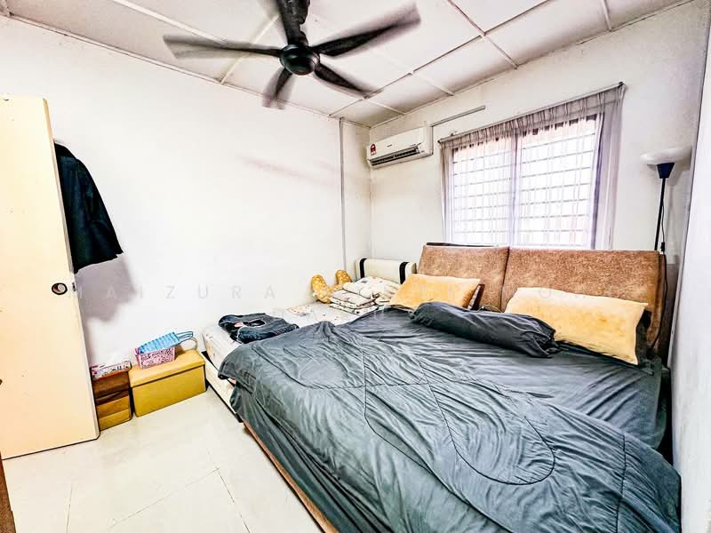 2-storey Terraced House for Sale in Balakong (Selangor) - Maizura binti Mohd Darus - Bedroom - PropertyGuru.com.my