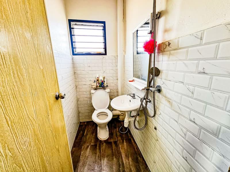 2-storey Terraced House for Sale in Balakong (Selangor) - Maizura binti Mohd Darus - Bathroom - PropertyGuru.com.my