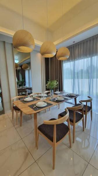 Rumah Berkembar untuk Dijual di Taman Klebang Ria (Chemor) - Kelly Yau - Dining Room - PropertyGuru.com.my