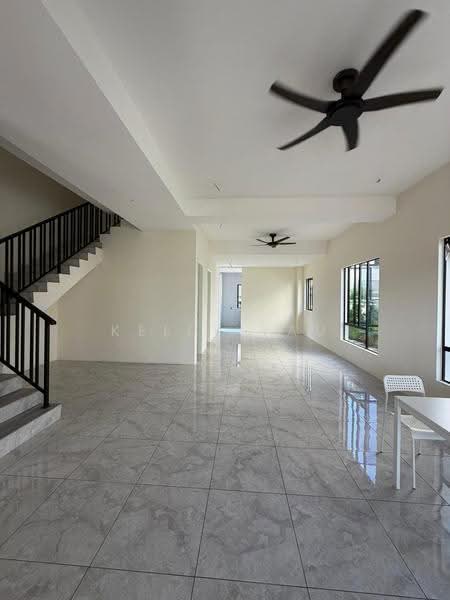Rumah Teres 2-Tingkat untuk Dijual di Simpang Pulai (Perak) - Kelly Yau - Living Room - PropertyGuru.com.my