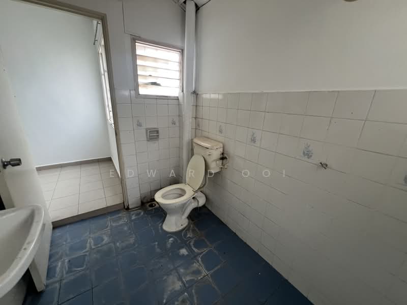 Rumah Teres 2 Tingkat untuk Dijual di Taman Bukit Permai (Kajang) - Edward Ooi - Bathroom - PropertyGuru.com.my