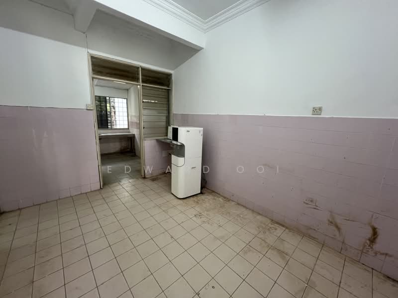 Rumah Teres 2 Tingkat untuk Dijual di Taman Bukit Permai (Kajang) - Edward Ooi - Kitchen - PropertyGuru.com.my