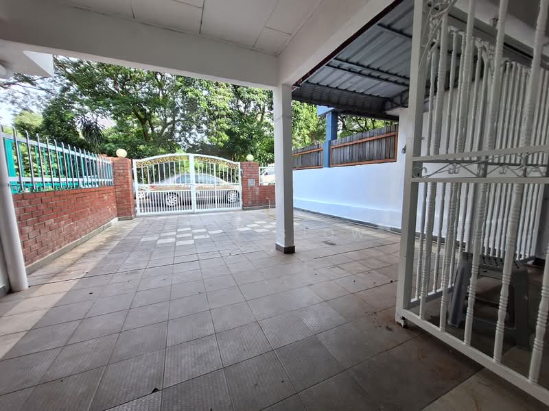 2-storey Terraced House for Sale in Taman Bukit Serdang (Seri Kembangan) - Lily Siow - Exterior - PropertyGuru.com.my