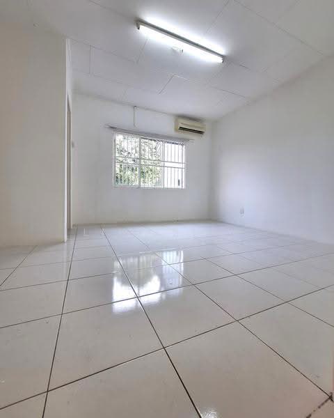 2-storey Terraced House for Sale in Taman Bukit Serdang (Seri Kembangan) - Lily Siow - Interior - PropertyGuru.com.my