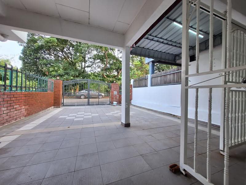 2-storey Terraced House for Sale in Taman Bukit Serdang (Seri Kembangan) - Lily Siow - Exterior - PropertyGuru.com.my