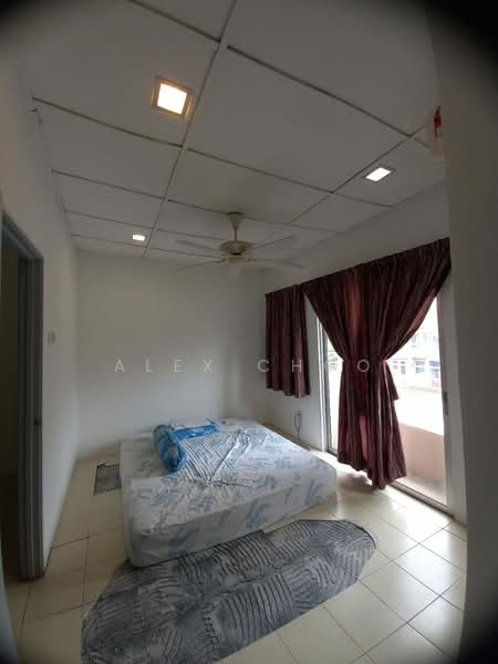 2-storey Terraced House for Sale in Bandar Putra Permai (Seri Kembangan) - Alex Choo - Bedroom - PropertyGuru.com.my