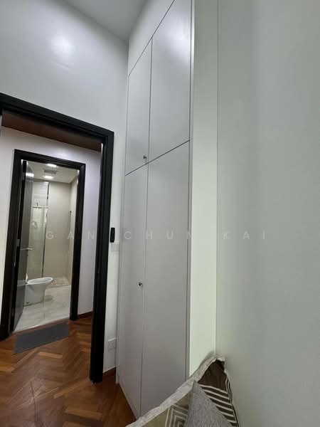 Servis Apartment untuk Disewa di Straits Quay (The Suites at Waterside) - Gan Chun Kai - Bathroom - PropertyGuru.com.my